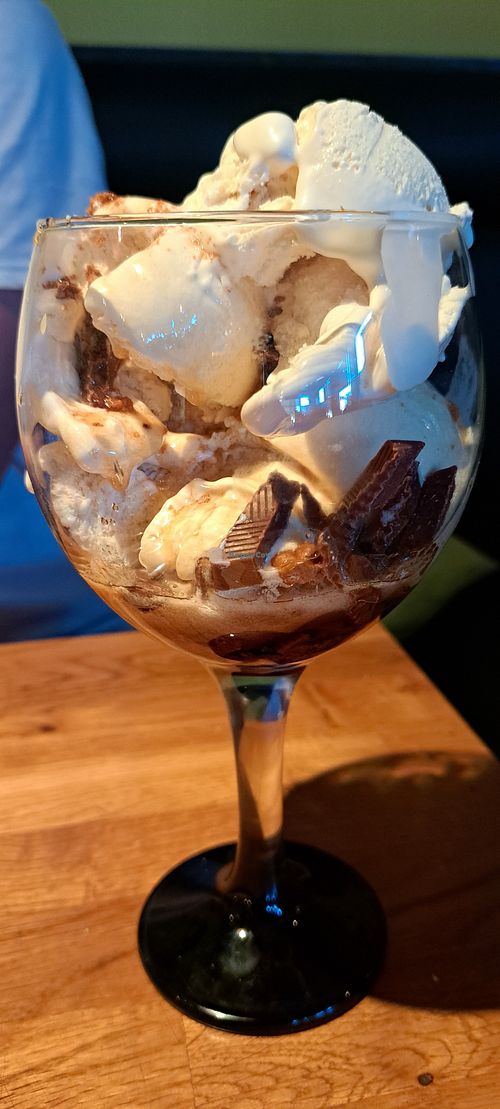 Ice cream sundae at The 13th Note in Glasgow