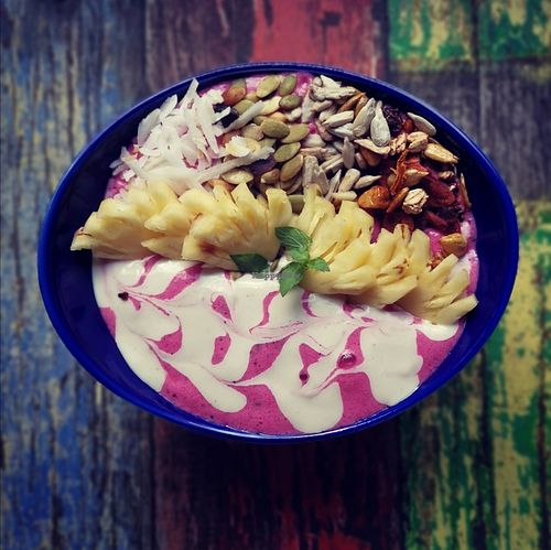 Vegan smoothly bawl at Dragonfly Cafe in Ubud