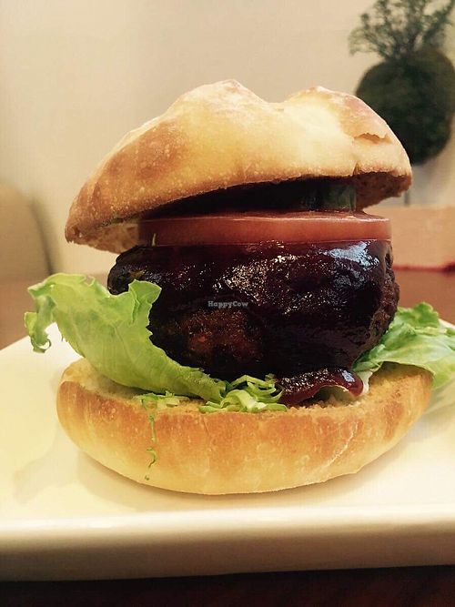 Burger at Grains in Nagoya