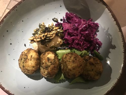 Zucchini balls with white beans hummus, marinated cannage, beans&nuts crackers at Sesamo Nero in Pescara