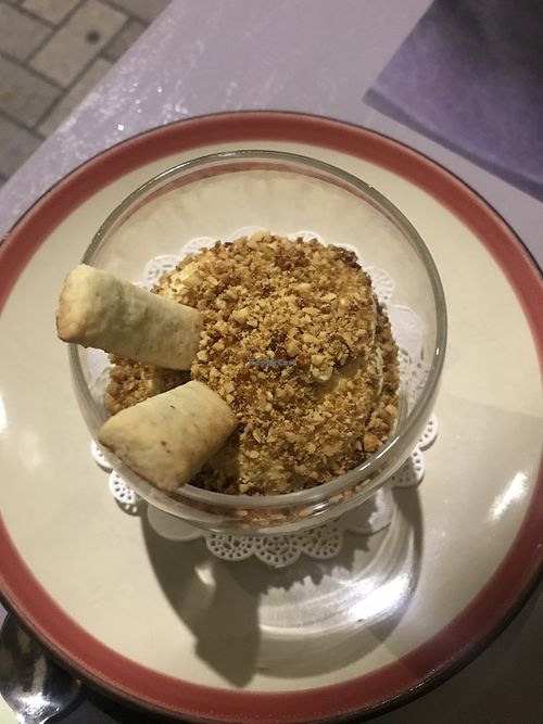 Caramel whipped cream with salty peanuts at Sesamo Nero in Pescara