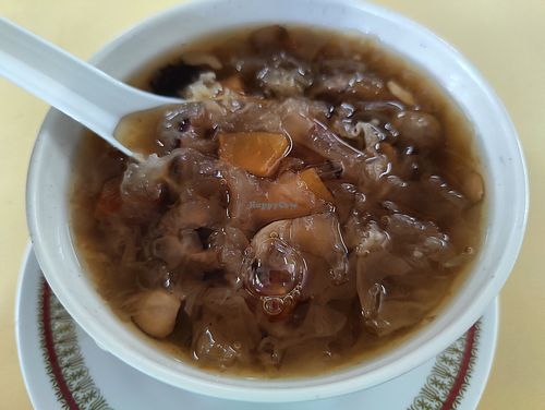 Qing ting desserts at Yuan Yuan 圓緣素食 - Chinatown in Central Singapore