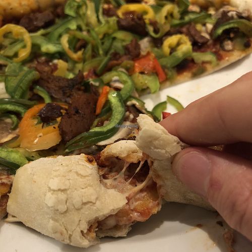 Pizza Étoile (avec croûte au fromage) at Vegan Rapide - Le Misanthrope in Montreal