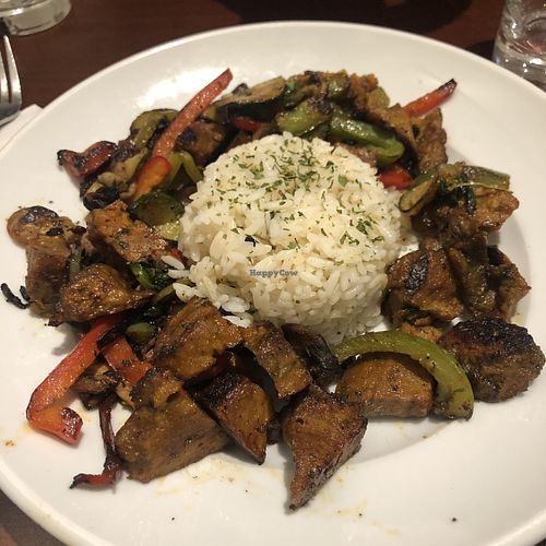 Sauté de légumes avec seitan at Vegan Rapide - Le Misanthrope in Montreal