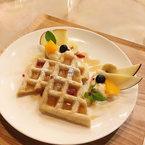Vegan waffles! 850¥ at Where is a Dog in Tokyo
