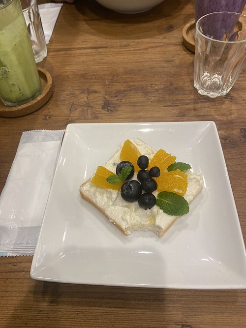 Vegan soy whipped cream (homemade bread gluten free)  at Where is a Dog in Tokyo