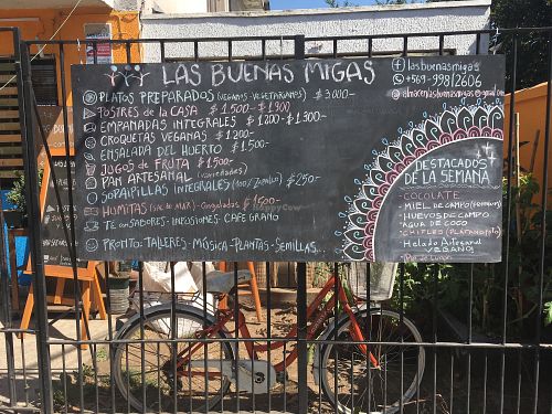 Outside  at Las Buenas Migas - El Gato Vegano in La Reina