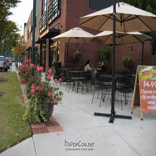 Outside Seating at World Peace Cafe in Sandy Springs