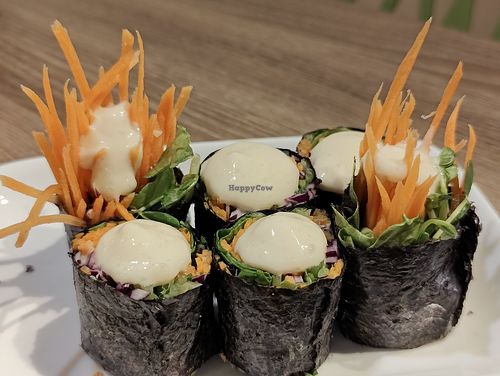 seaweed roll at Genesis 创世界素食馆 in Central Singapore