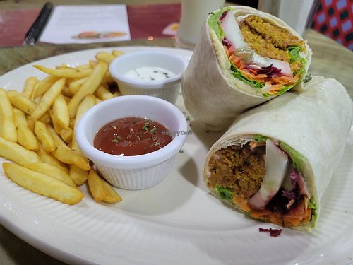 Falafel wrap with fries at Palmeadas in San Pedro