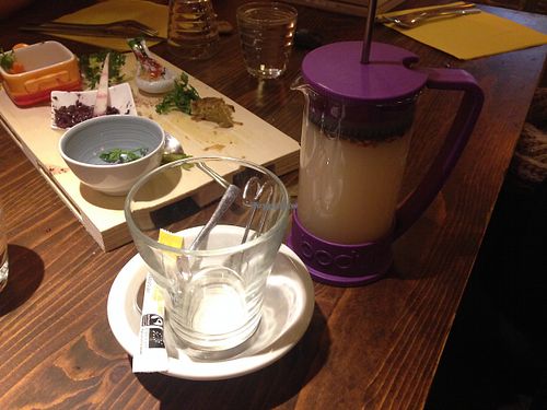 Chai latte with rice milk at Toutes Les Couleurs in Lyon