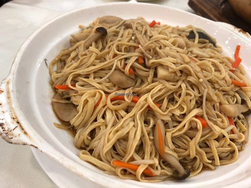 Fried E-noodles with mushrooms at Three Virtues 三德食品 - Jordan in Kowloon
