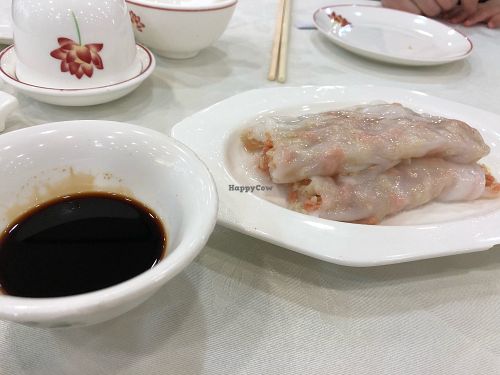 Rice rolls with vegan ground beef, enoki mushroom, ginger at Three Virtues 三德食品 - Jordan in Kowloon