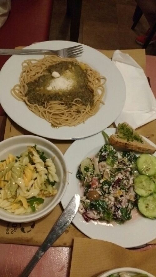 Spaghetti with vegan parmesan and salad from the salad buffet bar at Biocenter - Pintor Fortuny in Barcelona