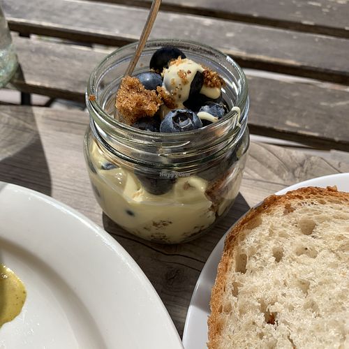Vegan dessert: carrot cake, vanilla sauce, blueberries at Havikkiruokaravintola Loop in Helsinki