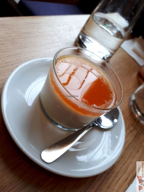 Panna cotta (vegan) at PH7 Equilibre - Temple in Paris