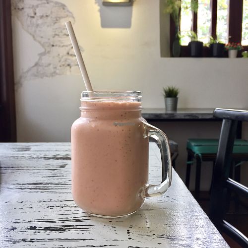 Berry-Mo Smoothie with soy milk at Life Food in Colombo