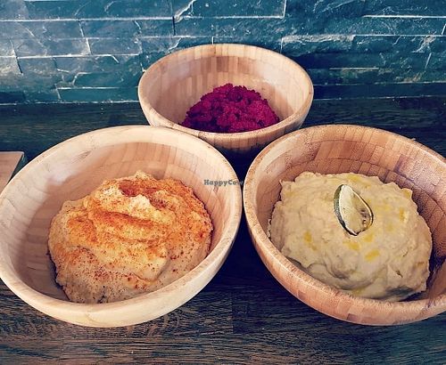 hummus at Llicorella Delicatessen in Glasgow