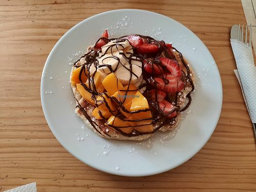 Vegan waffle with fruits and vegan chocolate at Gud  in Arequipa