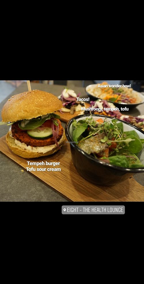 Burger, tacos, bowl at Eight - The Health Lounge in Lisbon