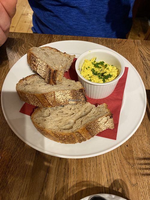 Tofu ‘egg’ spread with tasty bread   at Střecha in Prague