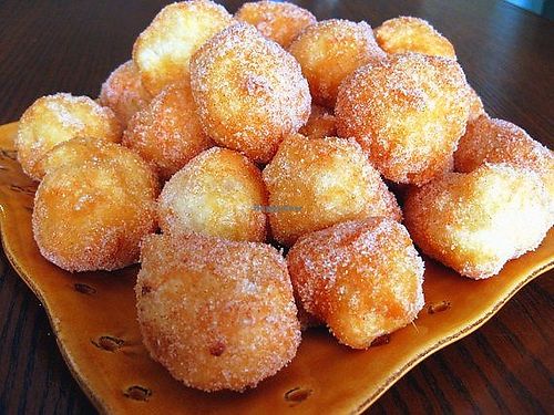 Sonhos at Veganario in Lisbon