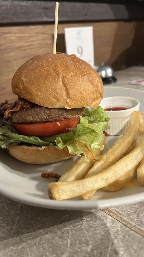 Burger and “fries"  at AIN SOPH.Journey in Kyoto