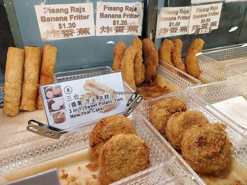 Spring rolls, Fried banana fritters at Nice Goreng Pisang & Snack Stall in Central Singapore