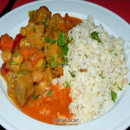 Seitan stew with basmati rice at Organic in Barcelona