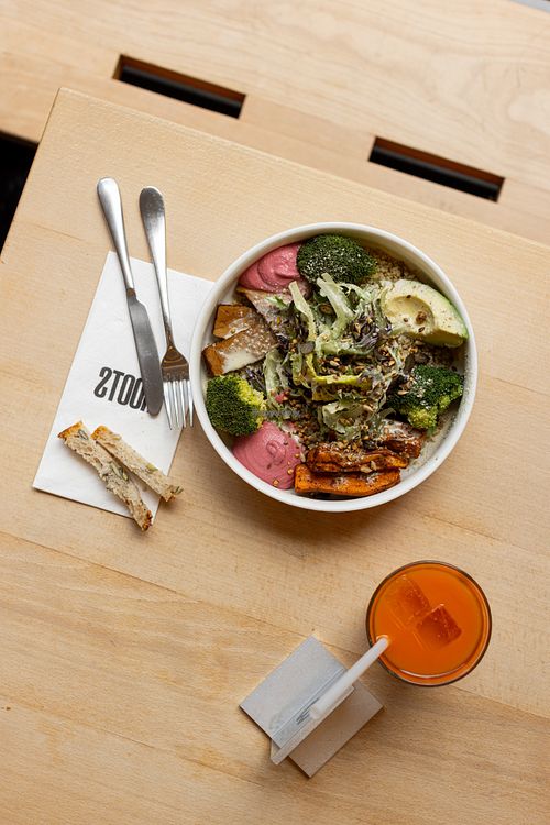  at roots - Schanzengraben in Zurich