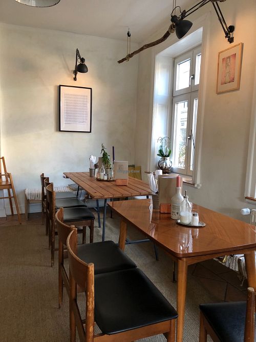 Seating area at In Guter Gesellschaft in Hamburg