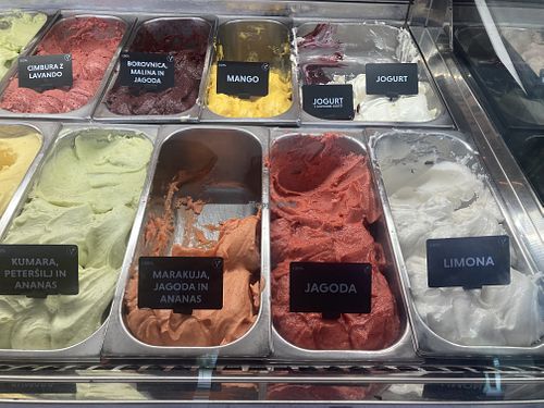 vegan sorbet flavors   at Sladoledarna in Koper