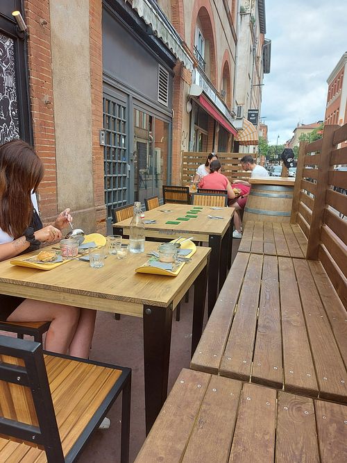 Nice terrasse at L'Embargo in Toulouse
