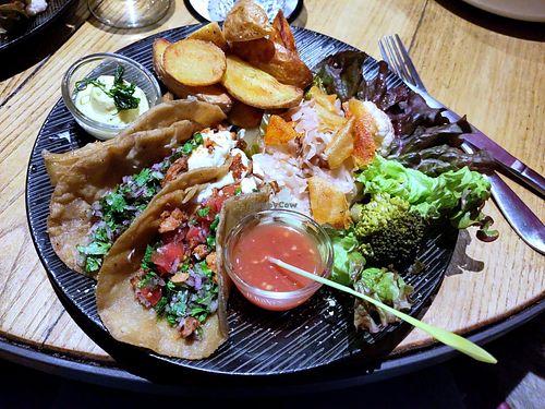 Quesadillas at L'Embargo in Toulouse