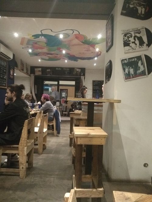 The inside at L'Embargo in Toulouse