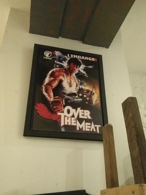 Inside at L'Embargo in Toulouse