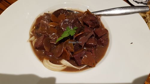 Seitan 'bourguignon' at L'Embargo in Toulouse