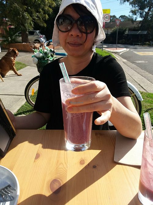 berry smoothie at Way2live Cafe & Pantry in Hammondville