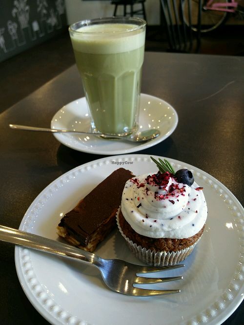 matcha latte, snickers and cupcake.  at Mazā Terapija in Riga