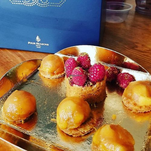 Vegan apple crumbles and berry Tart! #VEGAN Chef OMAR at AZUR (Four Seasons Tunis) has DONE IT! at Azur - Four Seasons Hotel in Tunis
