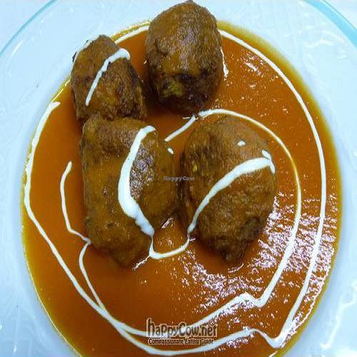 Veggie balls with tomato sauce at Garibolo in Bilbao