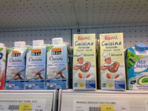 Almond cream at Astrid och Aporna in Malmo