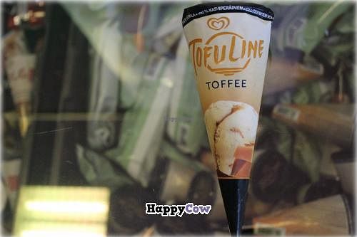 vegan Toffee ice cream. Super yummy btw at Astrid och Aporna in Malmo