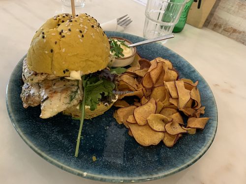 Burger at Frutaria in Lisbon