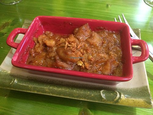 Patatas al horno con boletus y cebolla caramalizada. at Gaia in Burgos