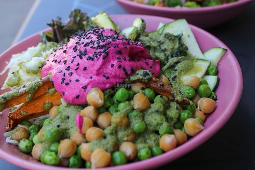 red hummus bowl at RoseHip Vegan Kebabs in Vilnius