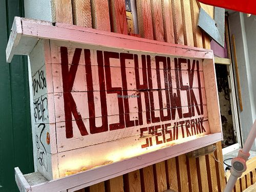 sign at Kuschlowski in Berlin