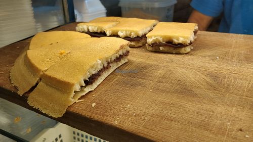 Red bean pancakes at Xin Xuan Pancakes 欣轩面煎粿 in Central Singapore