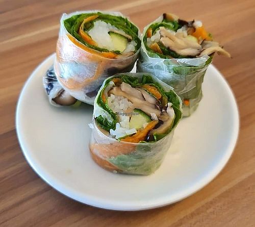 Fresh spring roll. Photo by Sam Lama at Sandwich Saigon Vegetarian - Cloud Kitchen in Central Singapore