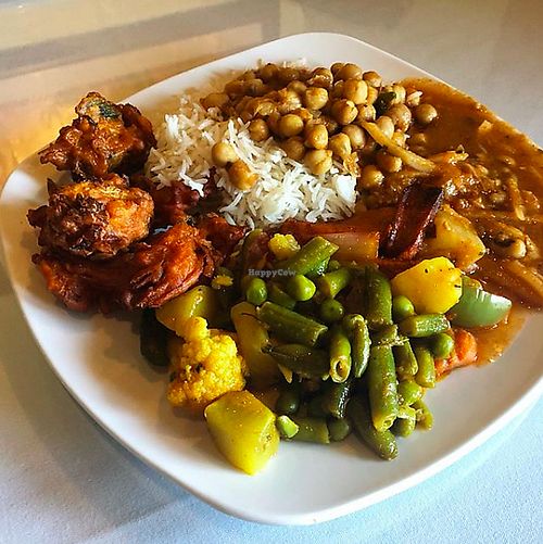 Lunch buffet items at Everest Cuisine in Worthington